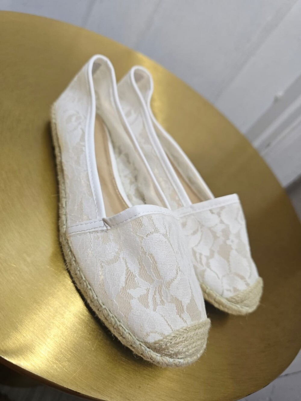Jennifer Lopez JLo Espadrille Flats White Lace Shoe Size 7 M